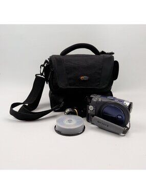 Sony Handycam DCR-DVD101 DVD Camcorder Bundle w/ Bag Remote Cords Tested Read